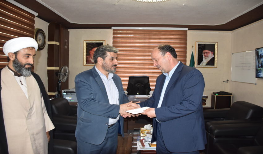 مراسم تکریم و معارفه معاون برنامه ریزی،توسعه مدیریت و منابع اداره کل منابع طبیعی استان انجام شد