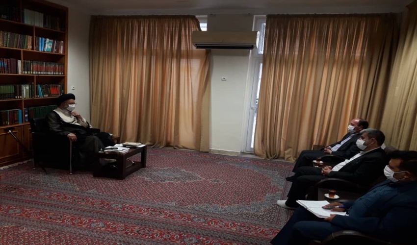 دیدار سرپرست منابع طبیعی و آبخیزداری استان،معاونین و جمعی از کارکنان ستادی  با نماینده ولی فقیه در استان گلستان