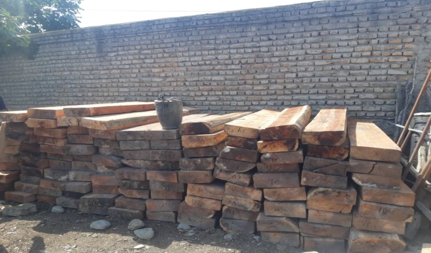 کشف و ضبط 116 اصله الوار قاچاق جنگلی در شهرستان بندرگز 