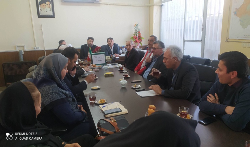 توزیع ۶۱ هزار اصله نهال رایگان در گنبدکاووس آغاز شد