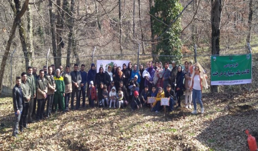 برگزاری مراسم کاشت نهال «مادران گرگانی» که بزودی صاحب فرزند می شوند 