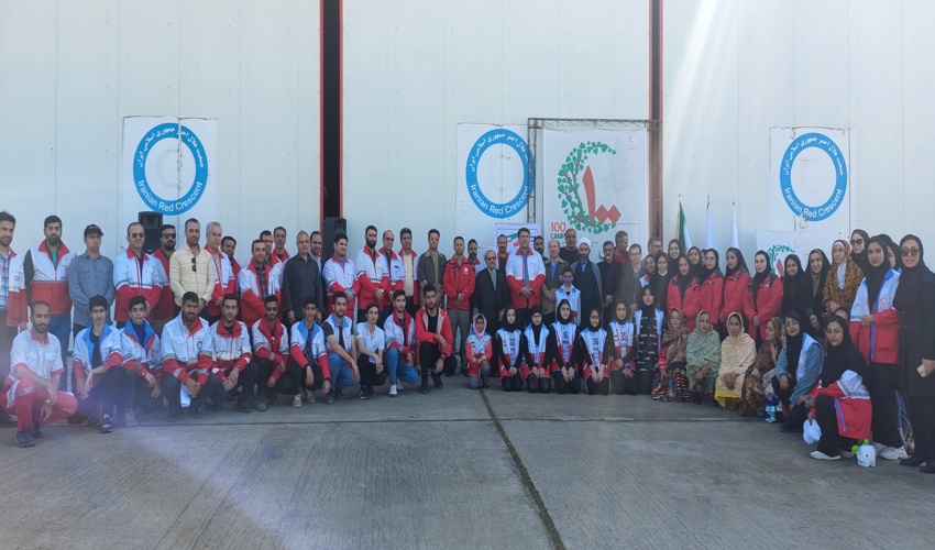 گزارش تصویری کاشت نهال توسط داوطلبان جمعیت هلال احمر گلستان 