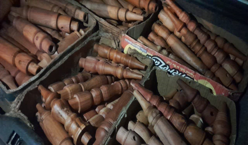 محموله قاچاق مقطوعات سرخدار در فاضل آباد کشف و ضبط شد