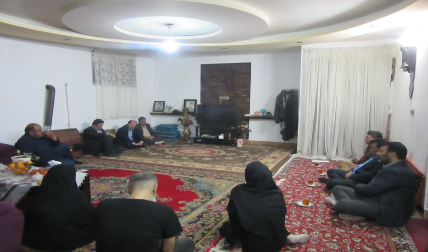 دیدار مدیرکل منابع طبیعی و آبخیزداری استان گلستان از خانواده شهید حمزه آغویی