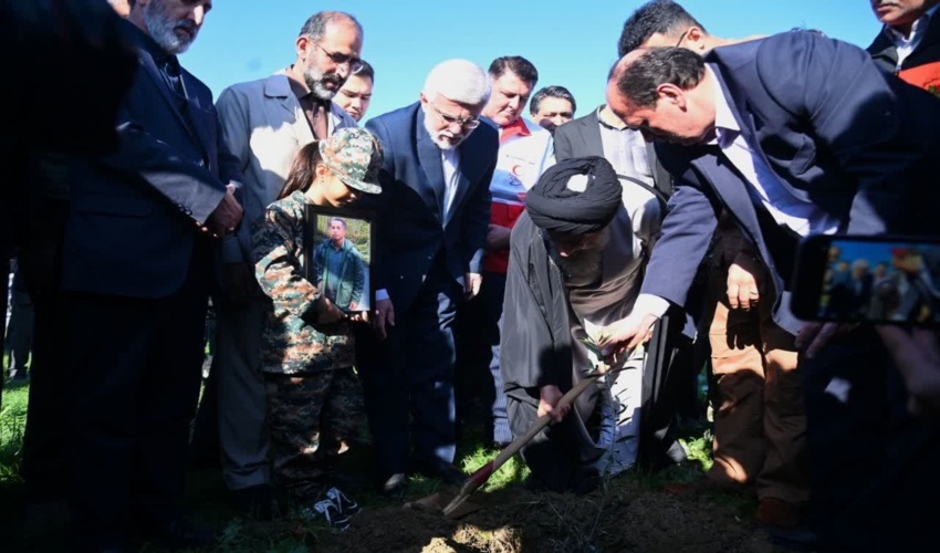 گزارش تصویری/آغاز کاشت یک میلیارد درخت در گلستان با حضور نماینده ولی فقیه و استاندار گلستان