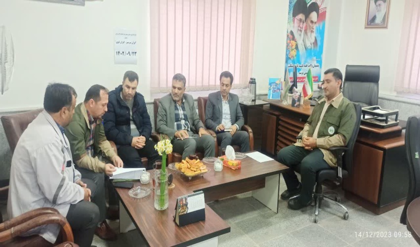برگزاری جلسه منابع طبیعی آزادشهر با آموزش و پرورش در راستای ایران سرسبز ایران قوی
