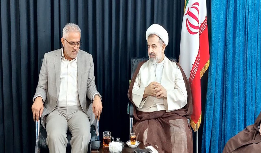  رییس سازمان طبیعی و آبخیزداری  کشور با امام جمعه شهرستان گنبد کاووس دیدار کرد.