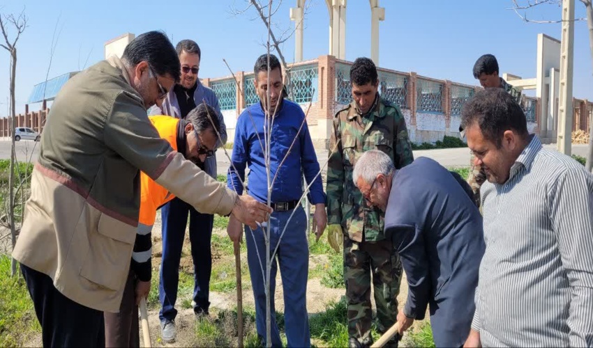 مراسم کاشت نهال در محدوده آرامگاه مختومقلی فراغی انجام شد