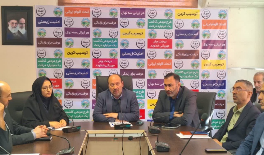 تقدیر و تجلیل ازهمکاران و  کنشگران فعال  منابع طبیعی در طرح مردمی کاشت یک میلیارد درخت 