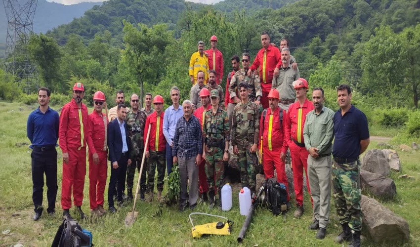 برگزاری مانور اطفا حریق توسط نیروهای منابع طبیعی و آبخیزداری علی آبادکتول