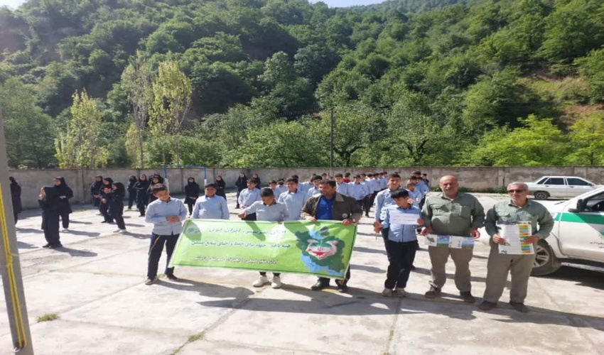 هشتمین نهالستان در طرح هر مدرسه یک نهالستان در مدرسه راهنمایی شهید باهنر سوسر