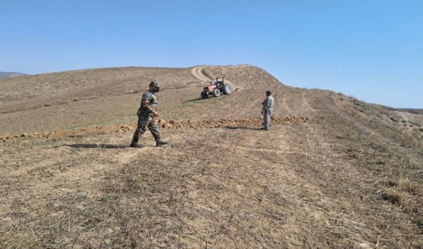 اجرای عملیات فاروزنی عرصه های خلع ید شده قره آغاچ توسط نیروی حفاظتی کلاله