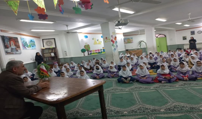 برگزاری کلاس‌های آموزشی ویژه همیاران طبیعت دانش آموزان در مدرسه ابتدایی دخترانه نسیبه رامیان 