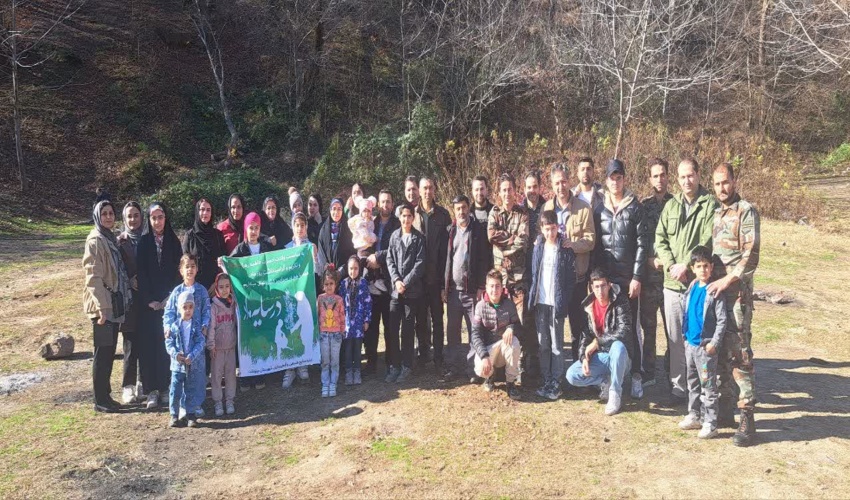 پویش نهالکاری در سایه مادر در مینودشت برگزار شد