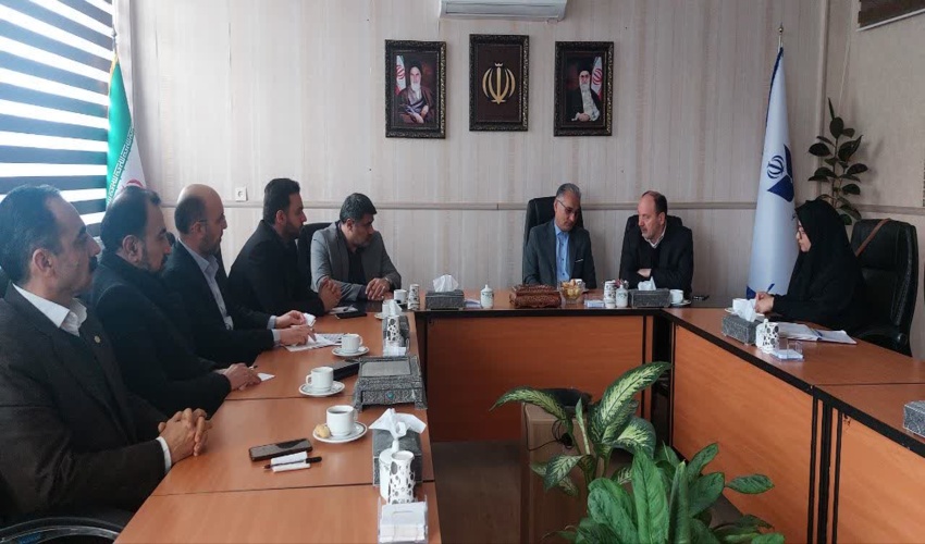 نشست و هم اندیشی مدیر کل منابع طبیعی و آبخیزداری با مدیر کل آموزش و پرورش گلستان