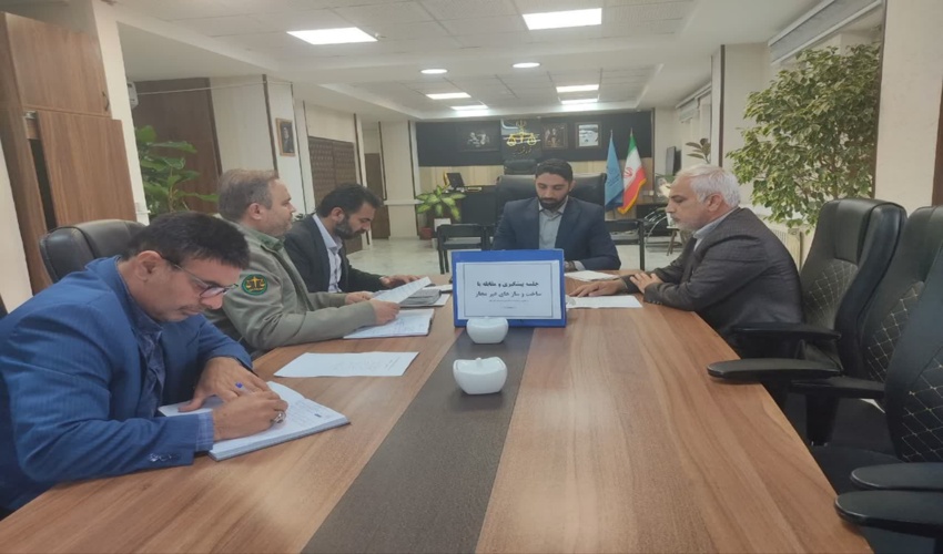 نشست مشترک دادستان و روسای ادارات با موضوع برخورد با ساخت و سازهای غیرمجاز و صیانت از اراضی ملی در مینودشت